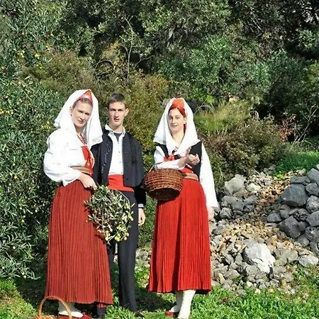 Melita The For Animal Lovers *